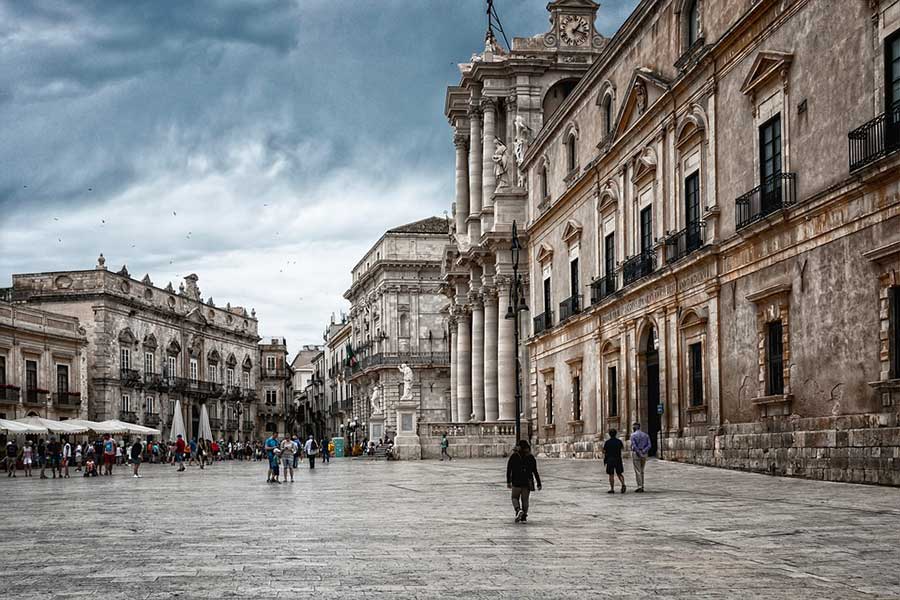 Luxury Transfers Sicily private driver service in Catania historic city center